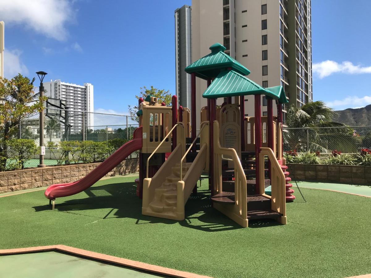Beautiful 1Br, Steps To Waikiki Beach And Parking Honolulu Bagian luar foto