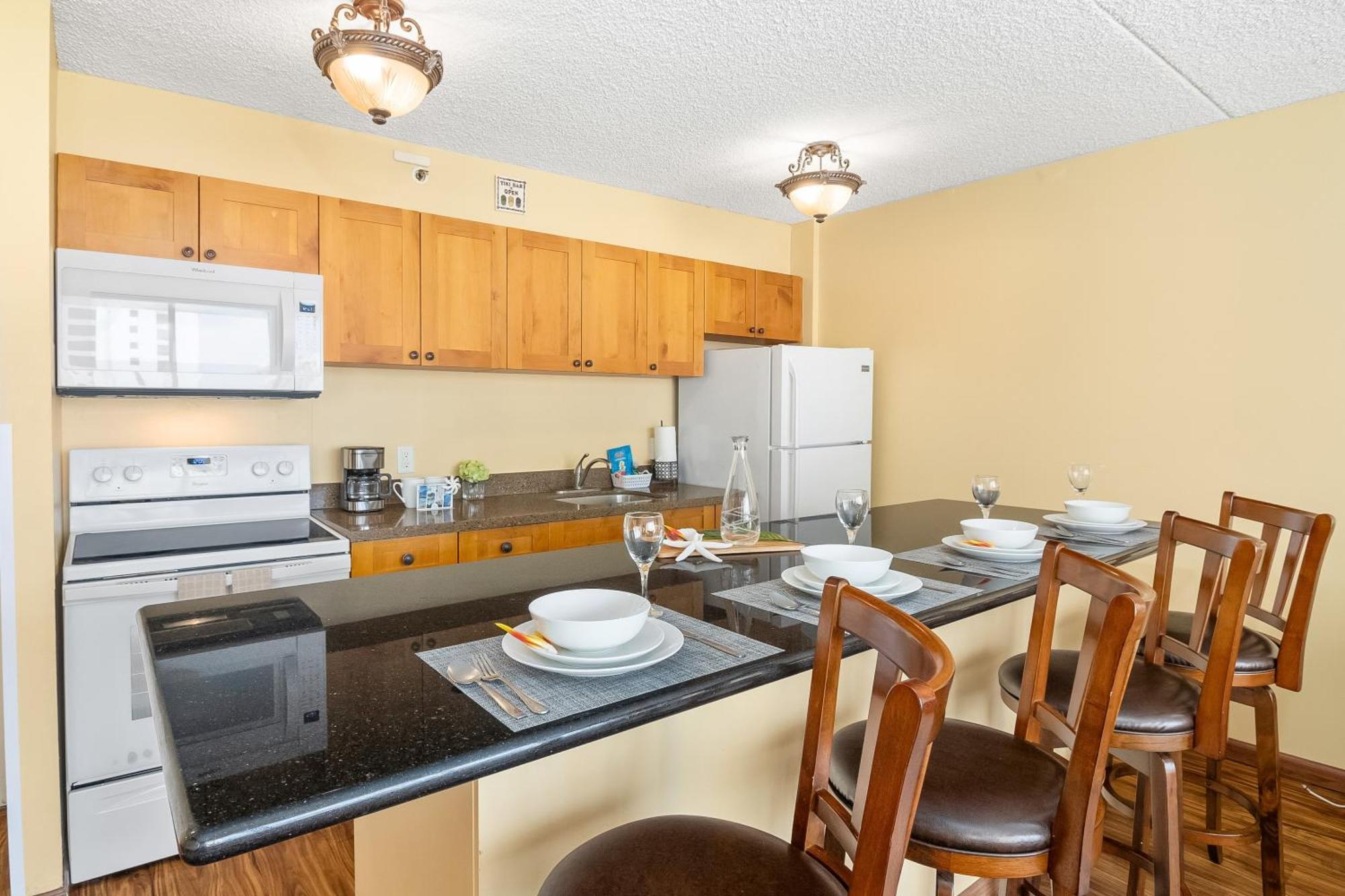 Beautiful 1Br, Steps To Waikiki Beach And Parking Honolulu Bagian luar foto